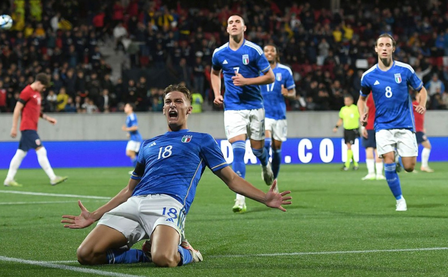 中超比赛亮点：上海申花绝杀广州队,