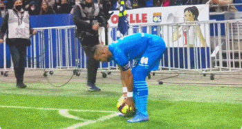 环足奖年度最佳女足球员候选：邦马蒂、普特利亚斯、凯莉在列