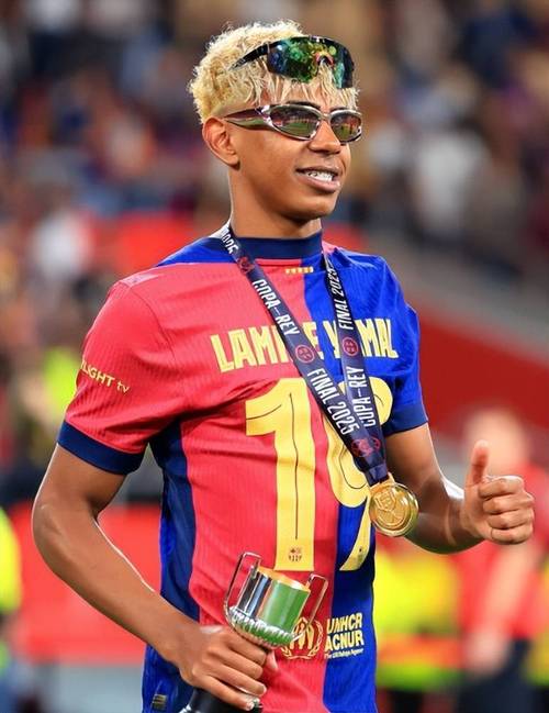 前妻：和布冯离婚后，花了很长时间才接受别人的追求