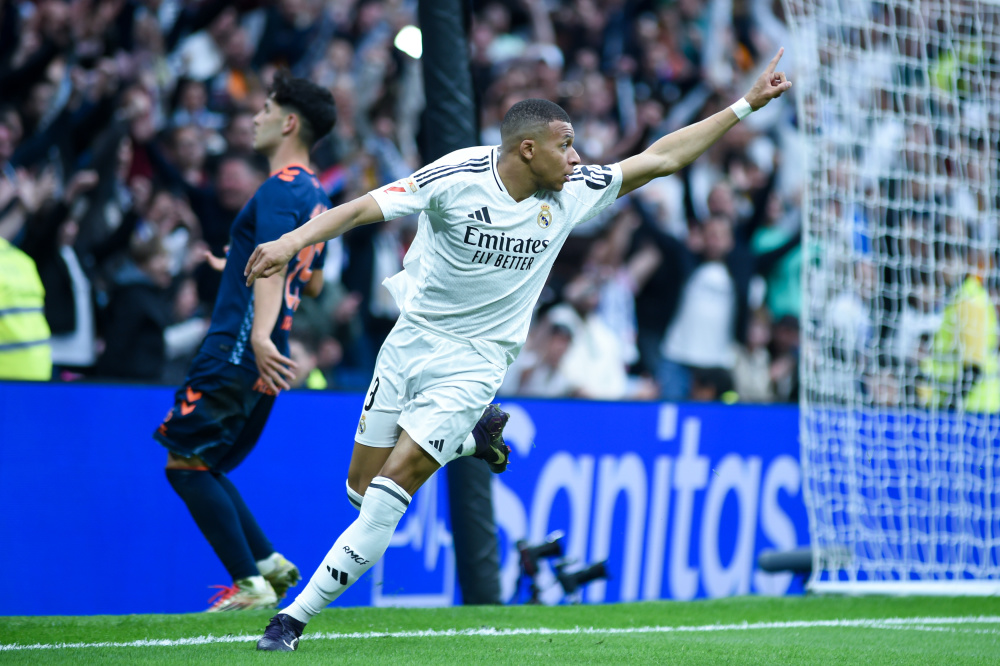 罗马诺：国米未与恩里克沟通离队可能，最终决定尚未做出