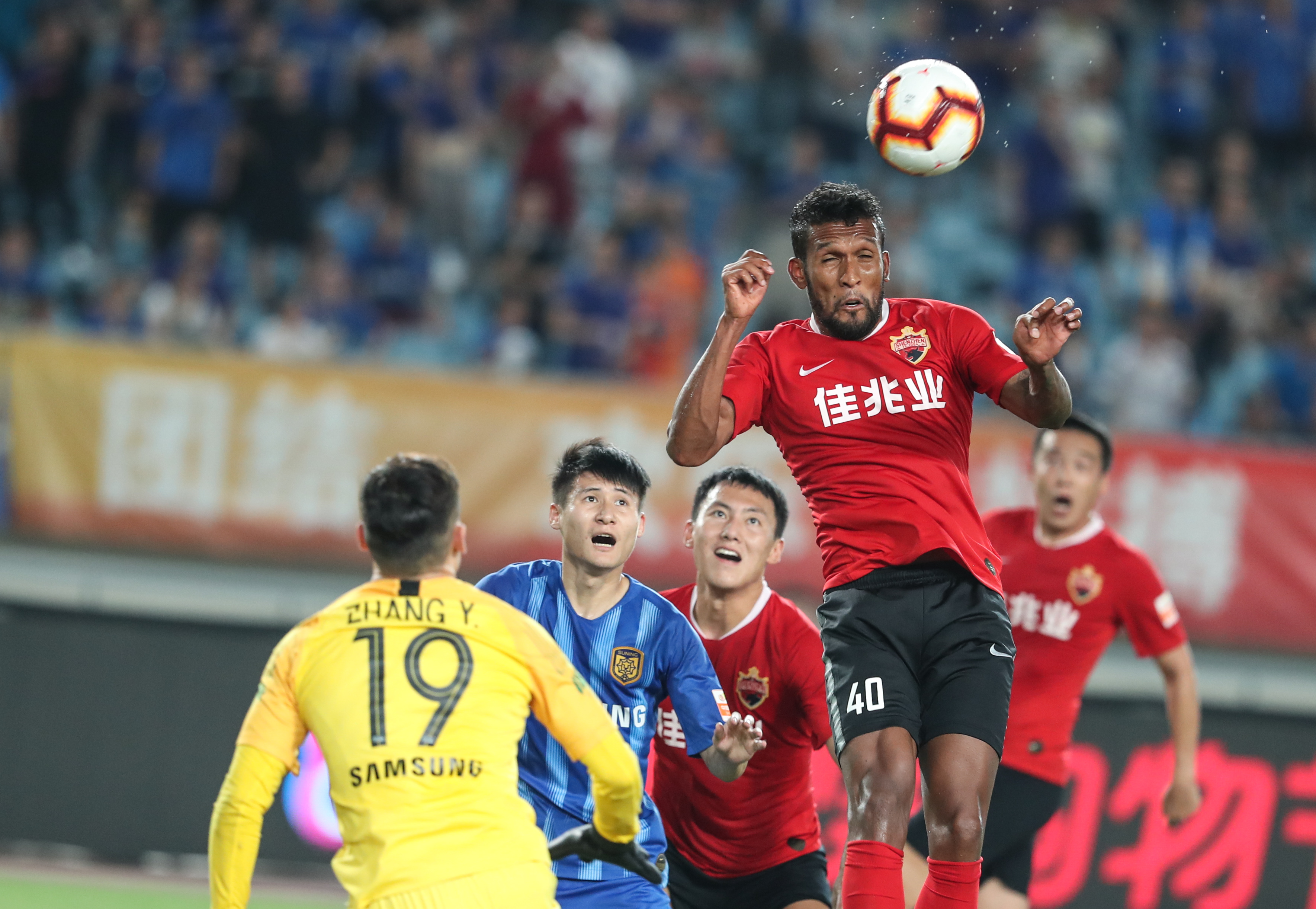 世欧预战报：卡尼凯尼克惊天乌龙，科索沃2-0十人斯洛文尼亚（世预欧战报：卡尼凯尼克致命乌龙，科索沃2-0力克十人斯洛文尼亚）