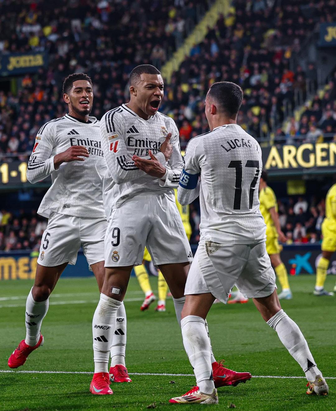 雷迪克：巴恩斯已蜕变成联盟顶级全能球员，而且仍在进步