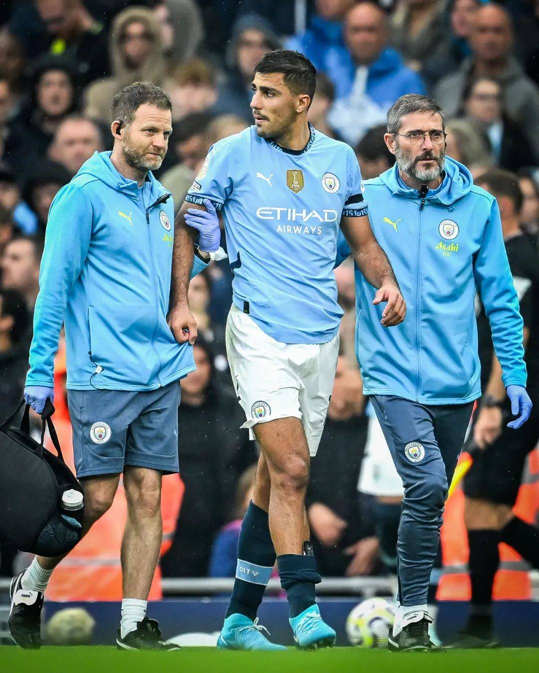 6场欧冠输掉2场，阿隆索成皇马6年来最快吃2欧冠败仗教练（欧冠前6战2负，阿隆索成皇马近6年最快遭两败主帅）