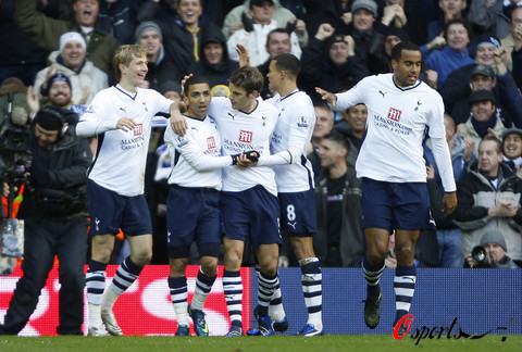 曼联4-1狼队全场数据：射正次数10-2，控球率超6成