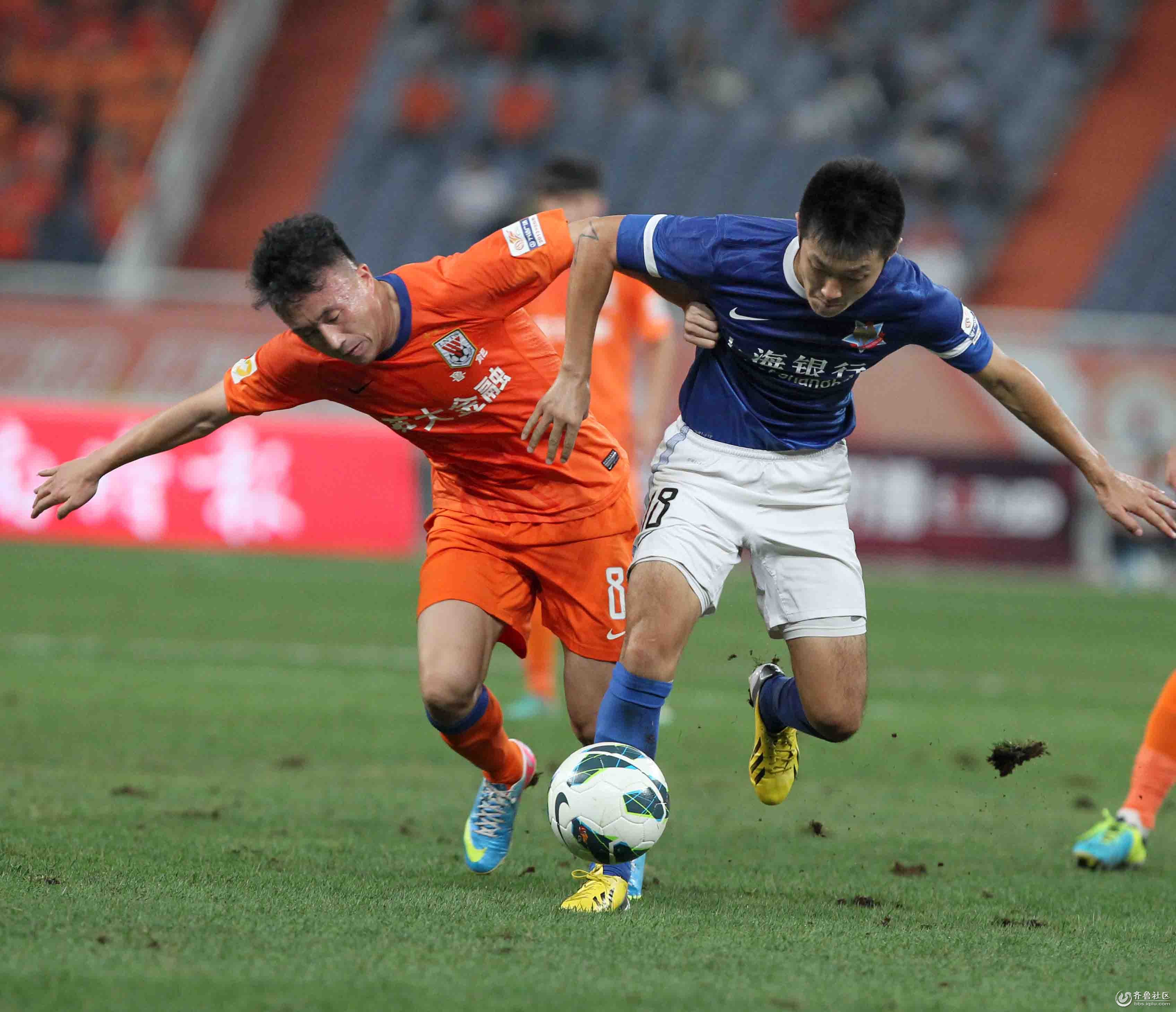 北青：U18男足先和上海当地球队热身；2支国少也有望本月集训（北青：U18国青先与沪上球队热身，两支国少有望本月集训）