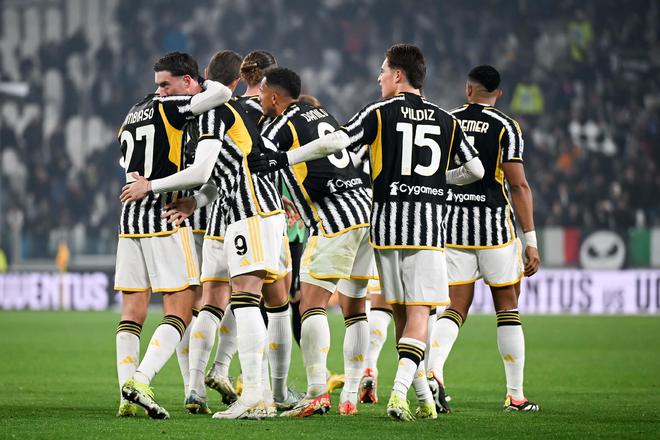 瓜帅执教千场里程碑大战利物浦 数据：曼城赢球（瓜帅千场里程碑战利物浦 数据显示曼城取胜）