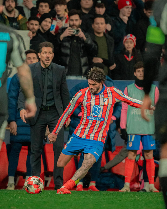 印度媒体：梅西包机因大雾滞留孟买，前往德里的行程被迫推迟（印媒称大雾致梅西包机滞留孟买，赴德里行程被迫延后）