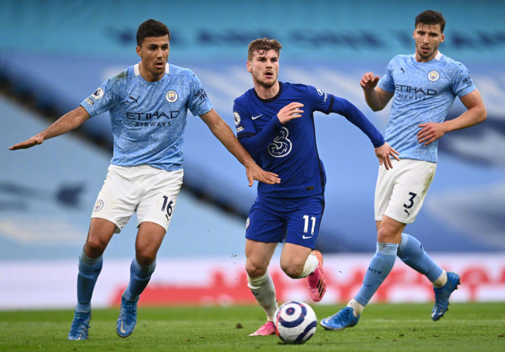 迪乌夫：过去我从没踢过右路，但只要能帮助球队我都愿意去做