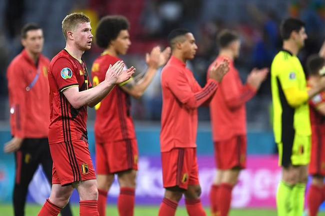 邮报：梅努希望冬窗离开曼联，有12家俱乐部对他感兴趣