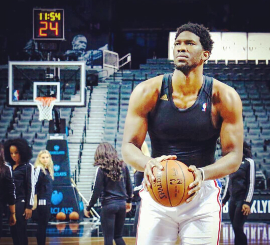 同样毫无悬 同样毫无悬